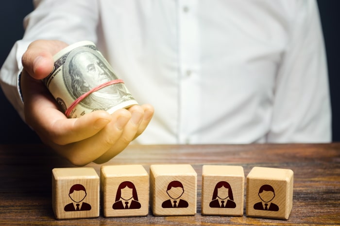 What is the Average Cost Per Hire For New Employees?